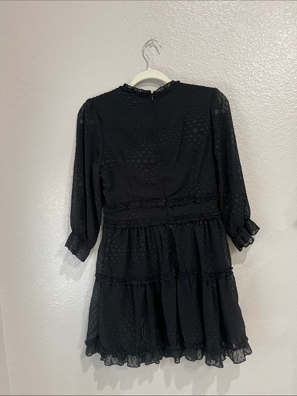 Altard State Black Textured V-Neck Ruffle Tiered Mini Dress Sz M Feminine TC0354 - Picture 7 of 8